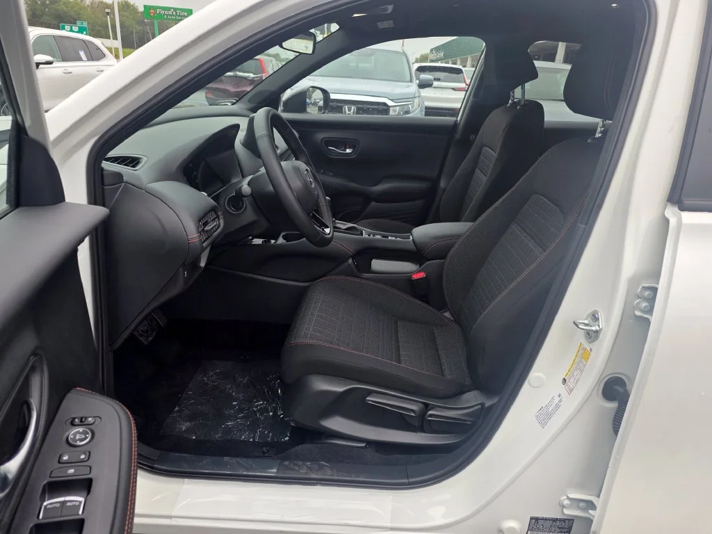 2027 Honda HR-V Sport - Photo 9
