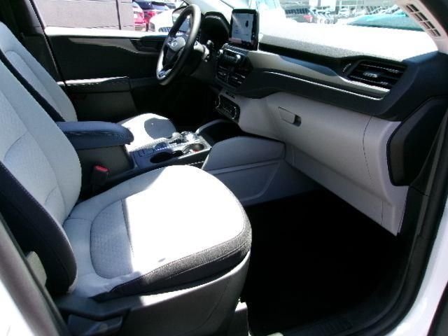 Certified Used 2023 Oxford White Ford Active image 4