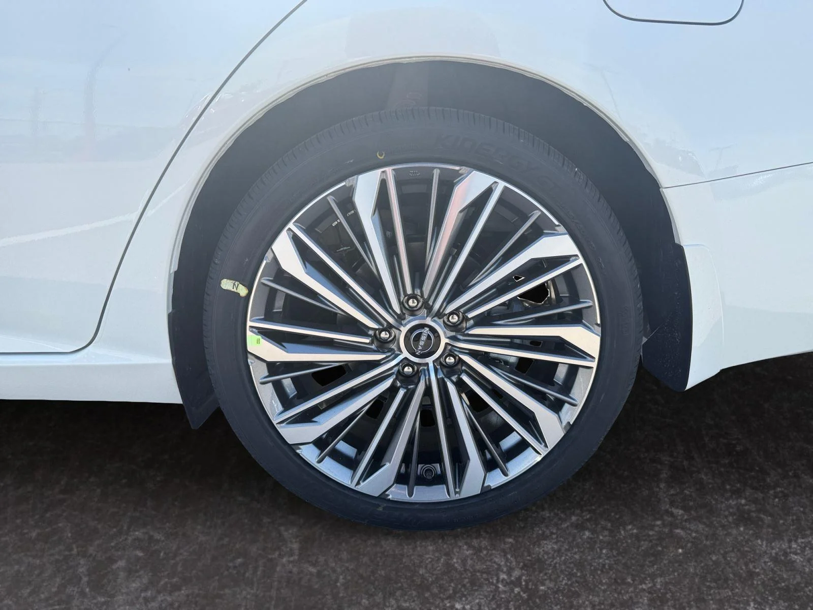New 2026 Pearl White Tricoat Nissan SV image 28