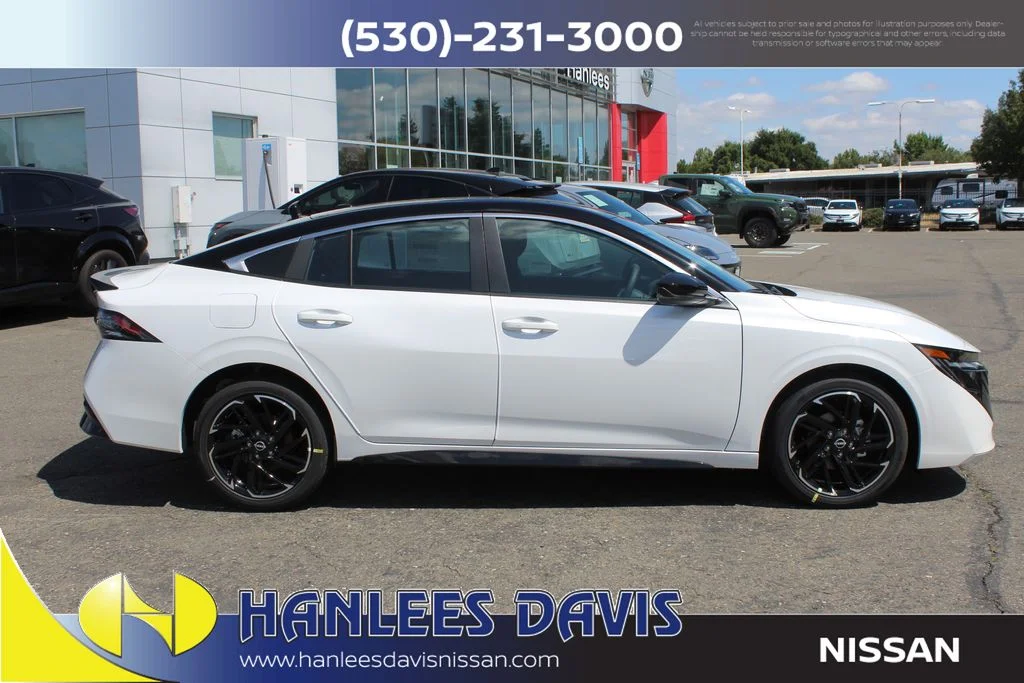 New 2026 Aspen White TriCoat / Super Black Two-tone Nissan SR image 6