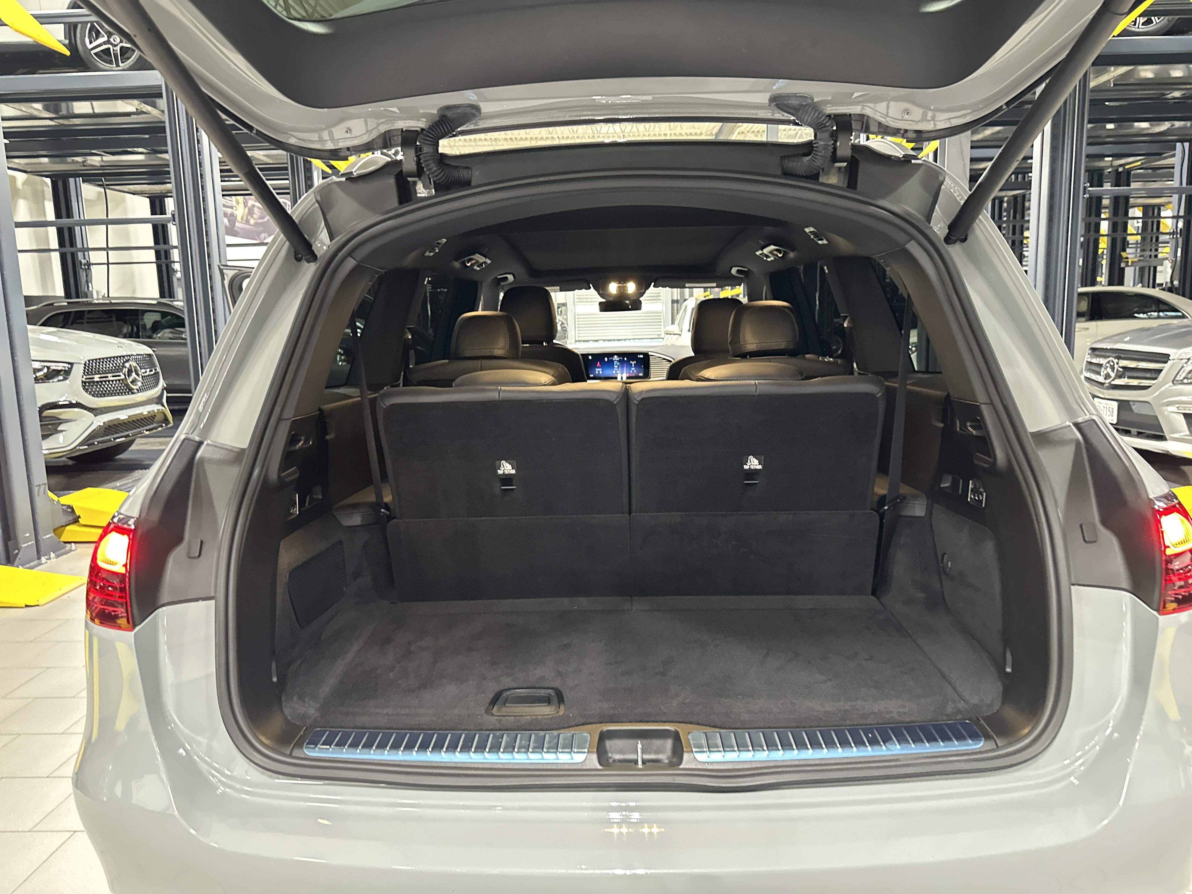 Certified Used 2024 MANUFAKTUR Alpine Grey Mercedes-Benz GLS 580 image 16
