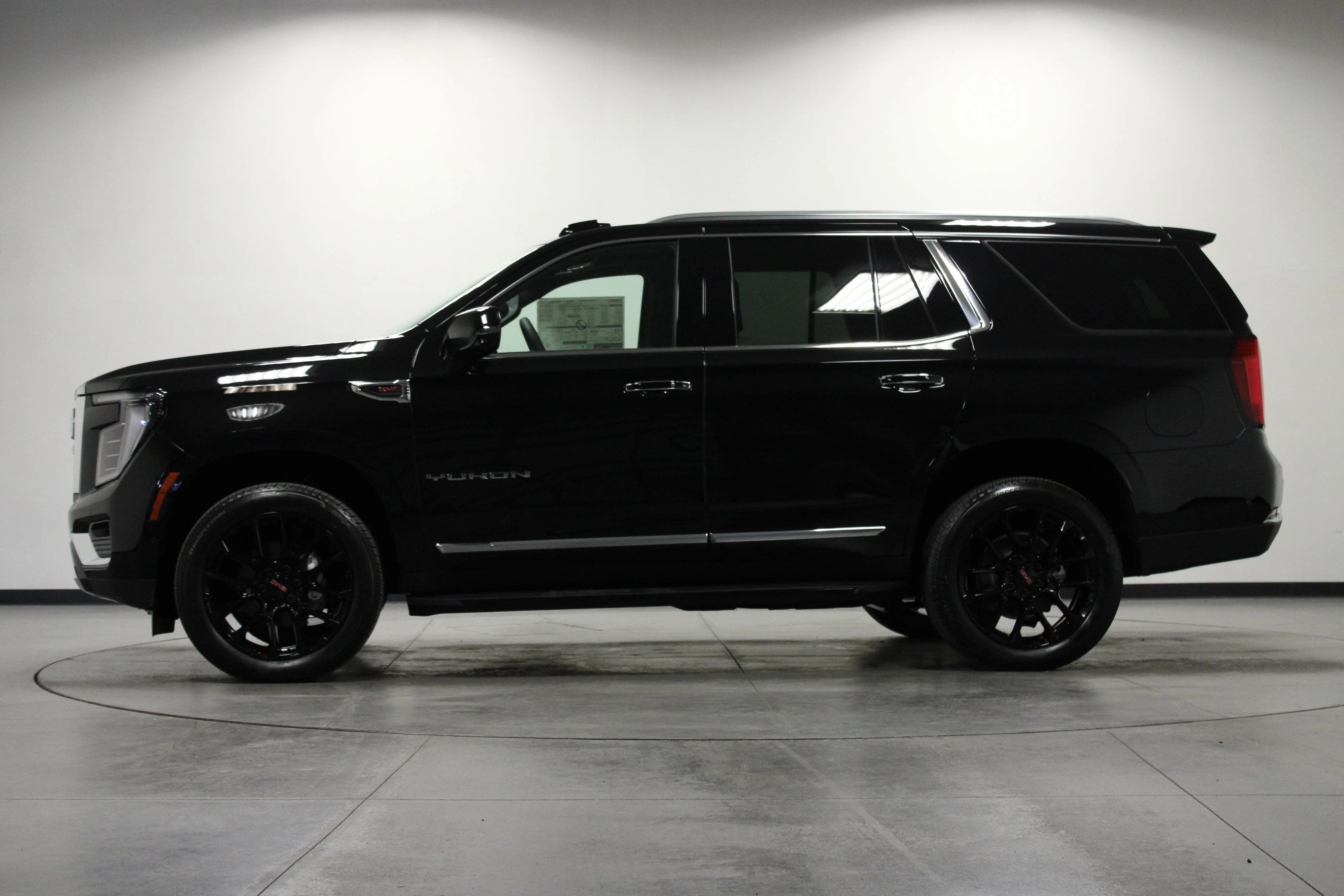 New 2026 Onyx Black GMC Elevation image 7