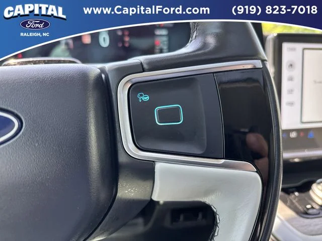 Used 2025 Black Ford Platinum image 27