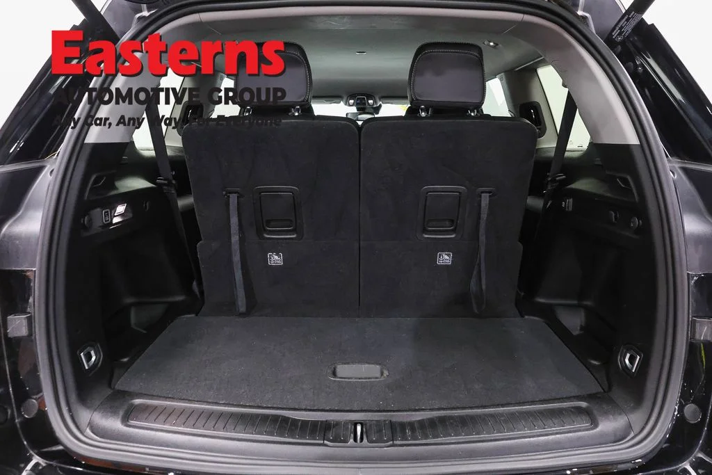 Used 2023 Black Jeep Limited image 9