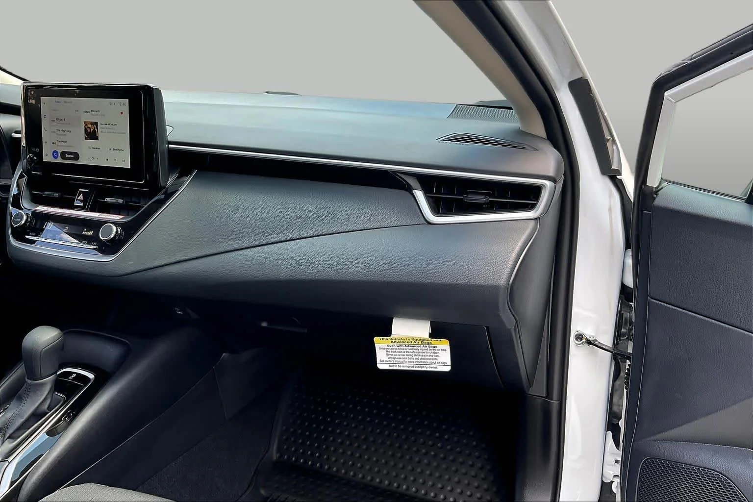 Used 2026 Ice Cap Toyota LE image 18