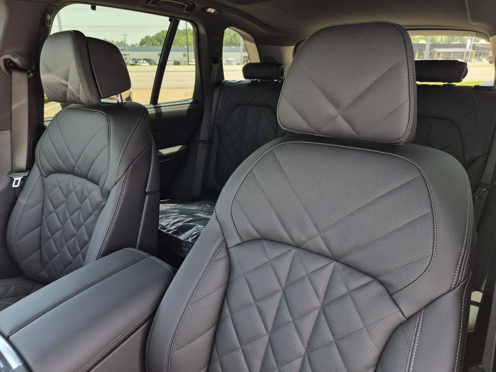 Used 2026 Brooklyn Grey Metallic BMW sDrive40i image 12