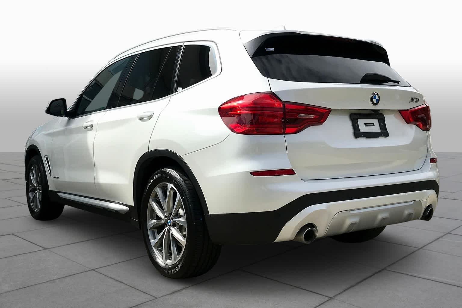 Used 2018 Mineral White Metallic BMW xDrive30i image 11