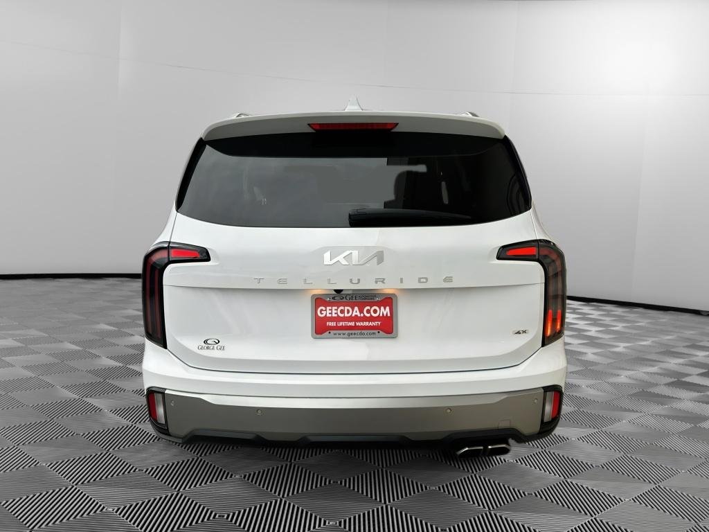 Certified Used 2025 Glacial White Pearl Kia SX image 6