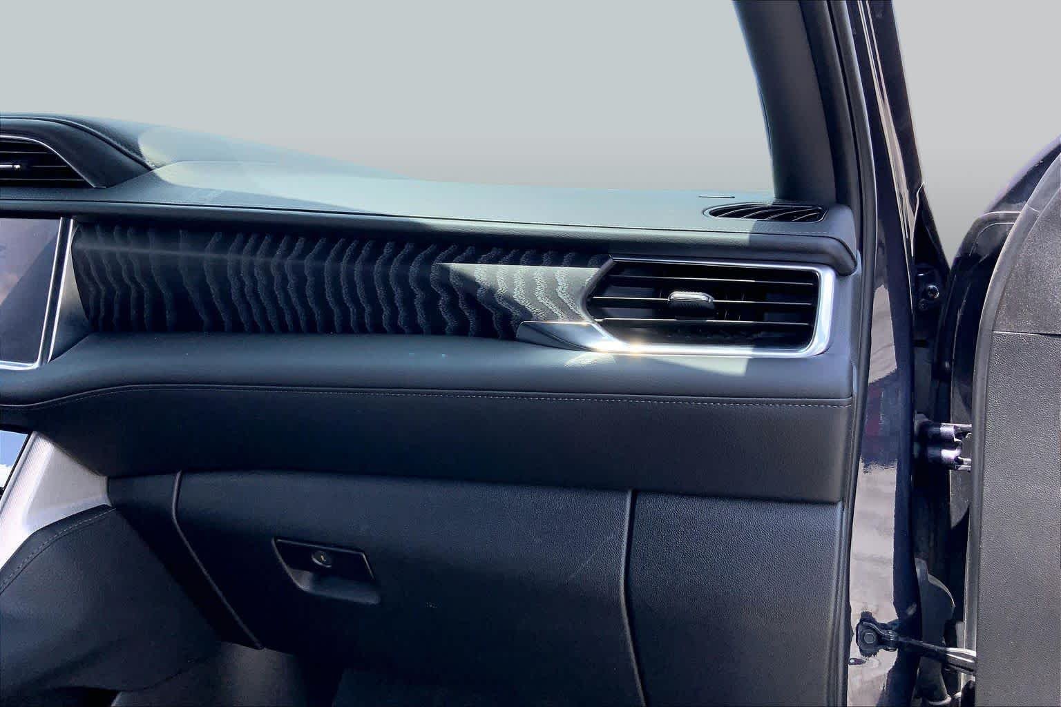 Used 2024 Titanium Rush Metallic GMC Denali image 18