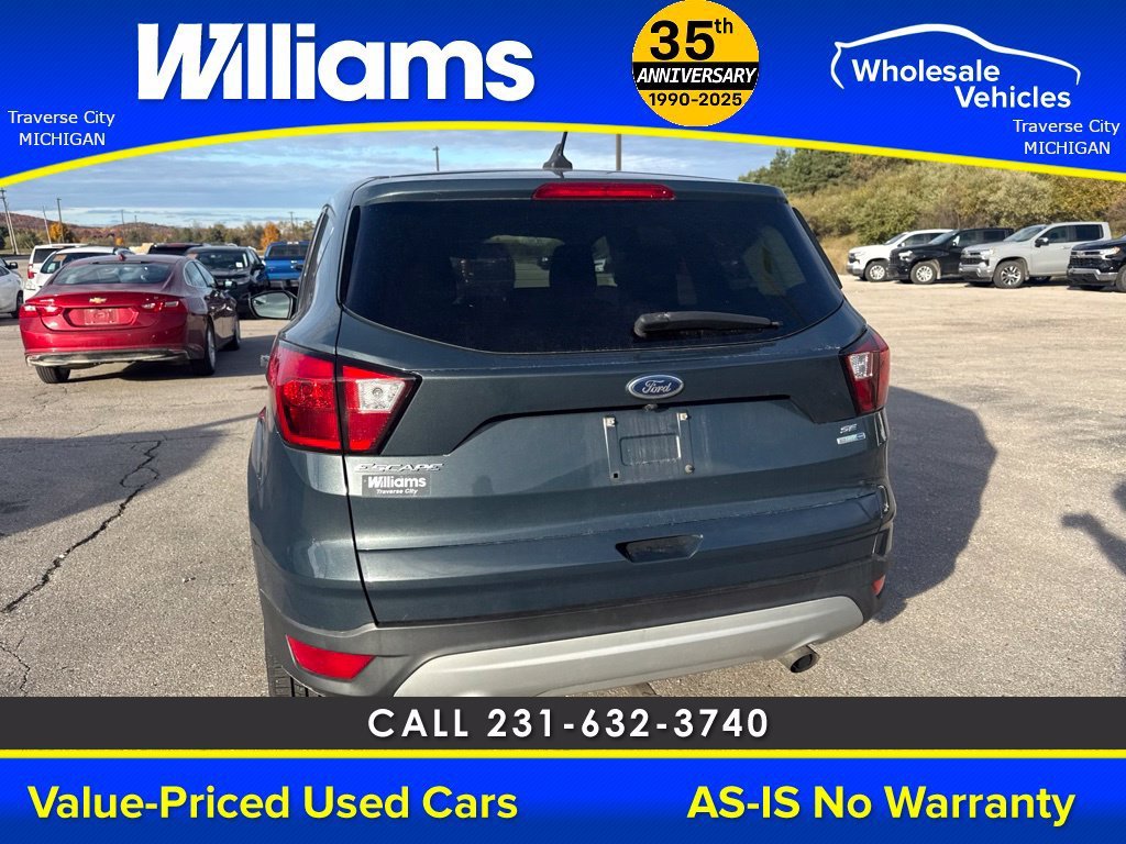 Used 2019  Ford SE image 20