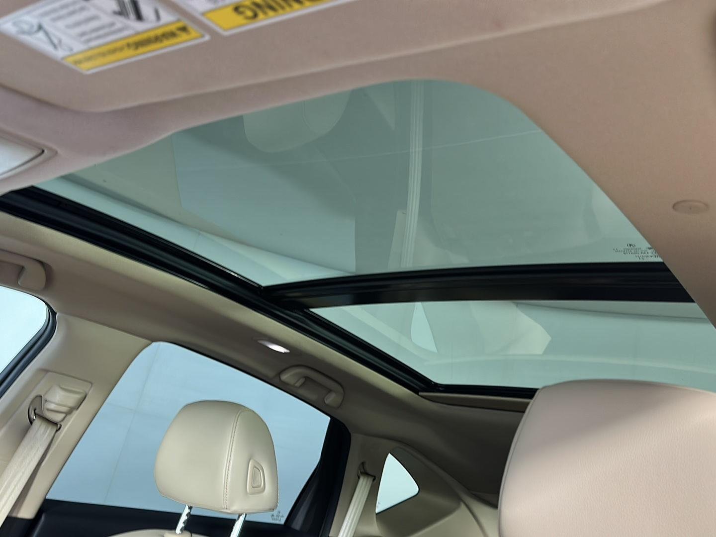 Used 2023 Platinum White Pearl Acura SH-AWD image 18