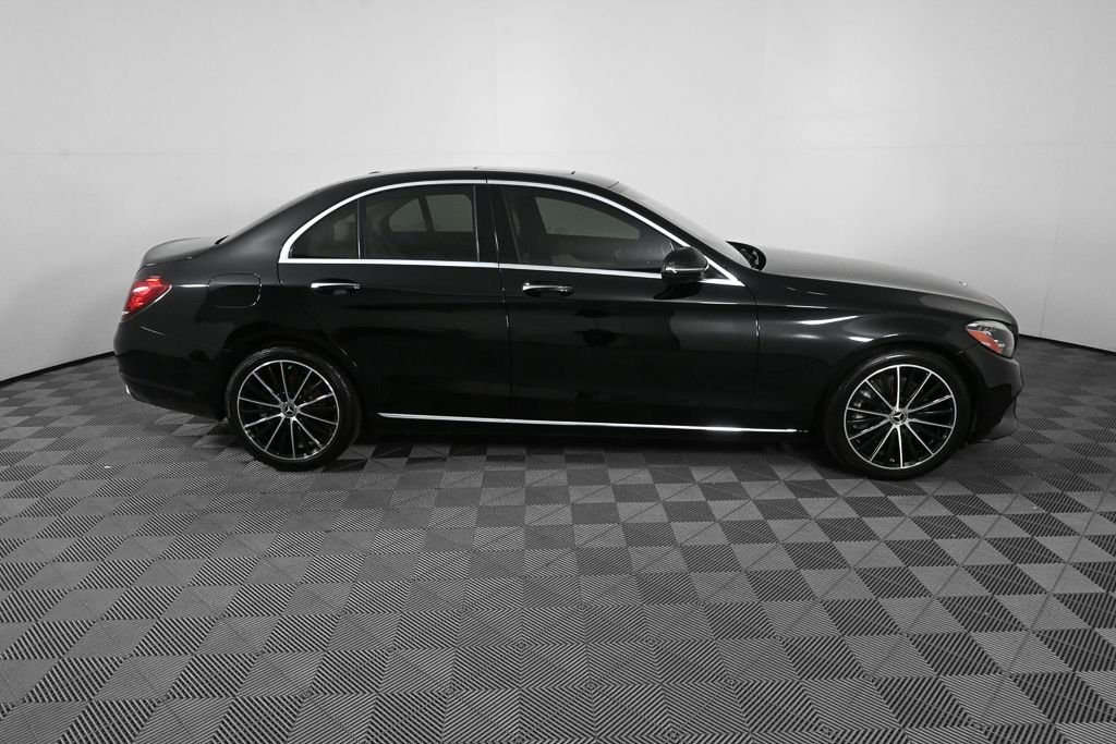 Used 2021  Mercedes-Benz C 300 image 25