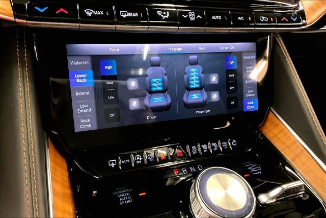 Used 2025 Midnight Sky Jeep Series III image 30