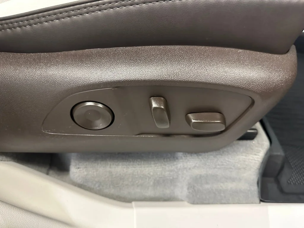 2026 GMC Acadia Denali - Photo 37