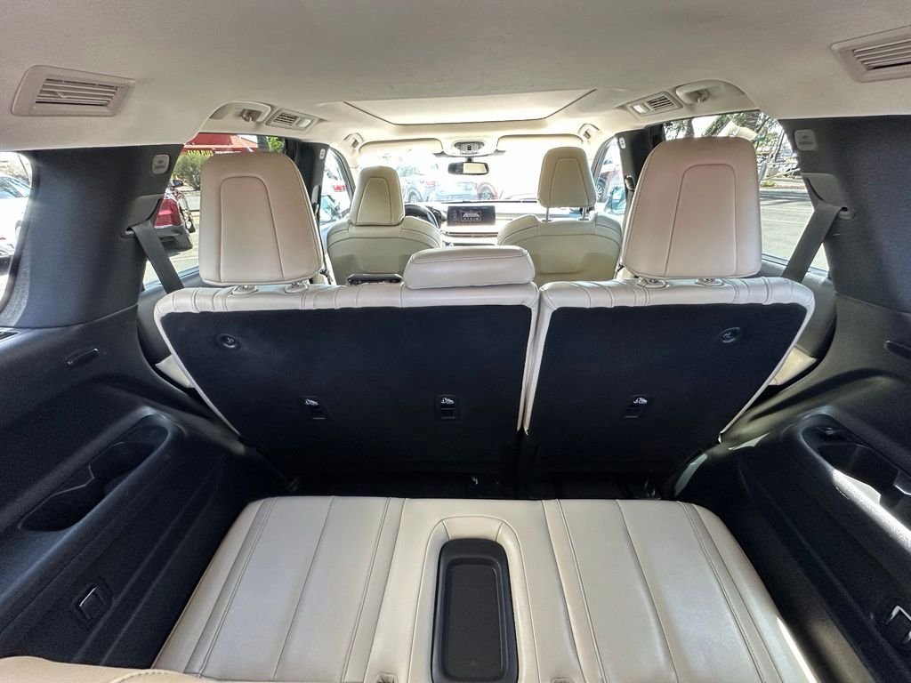 Used 2022 Gray INFINITI LUXE image 23