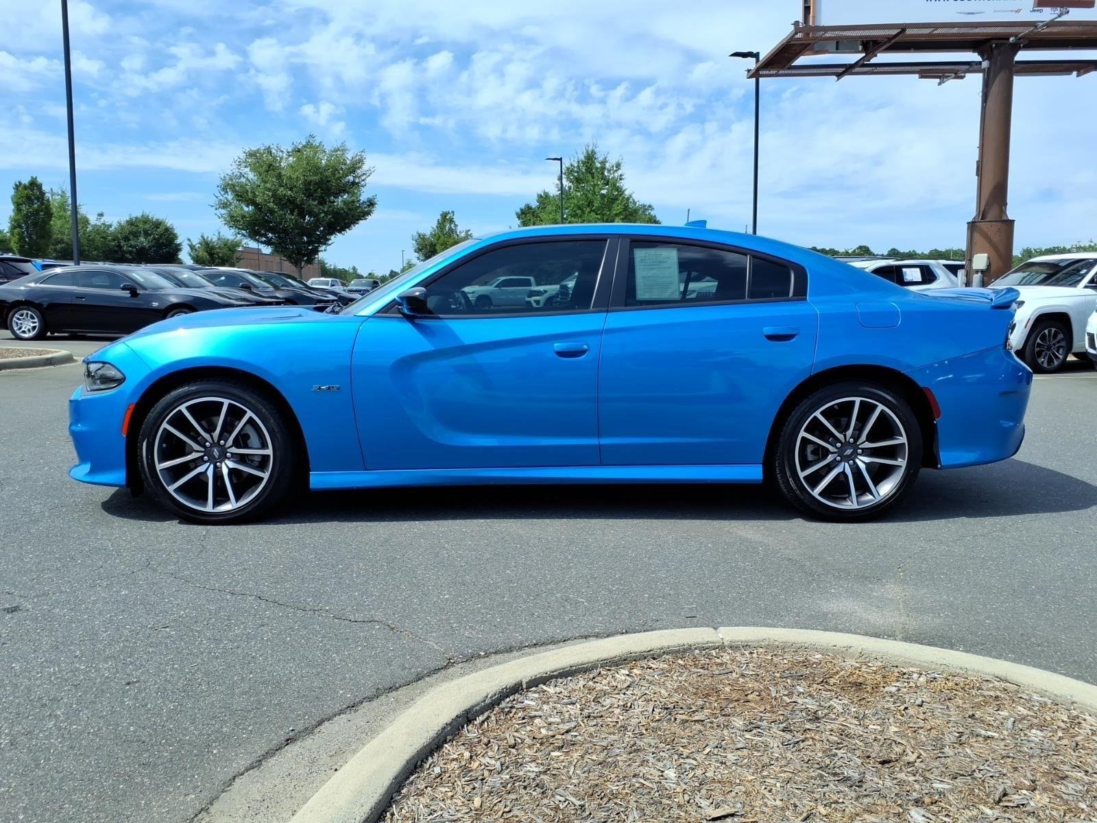 Used 2023 B5 Blue Pearlcoat Dodge R/T image 3