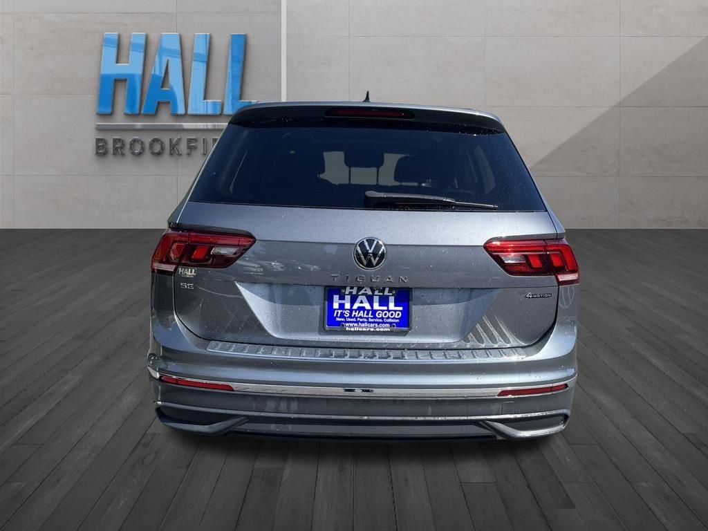 Certified Used 2024 Gray Volkswagen 2.0T SE image 5