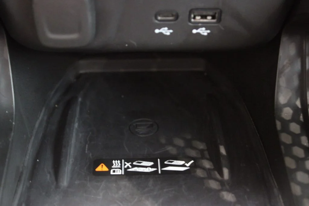 Used 2025 White Chevrolet LT image 18