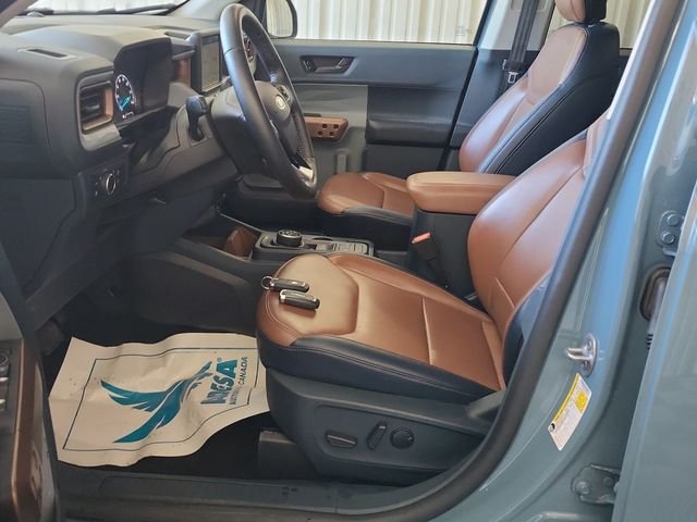 Used 2022  Ford Lariat image 3