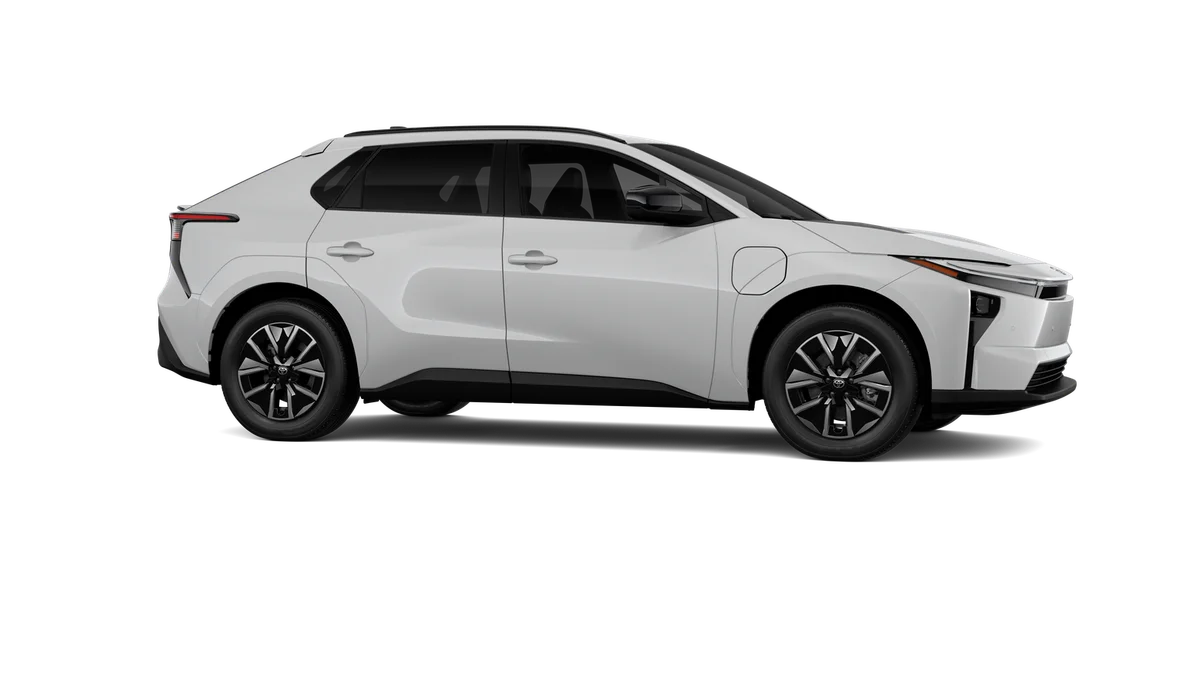 New 2027 Wind Chill Pearl Toyota XLE image 29