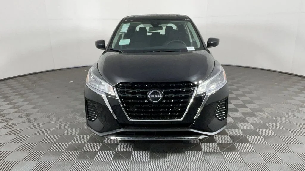 2025 Nissan KICKS PLAY Base - Photo 9