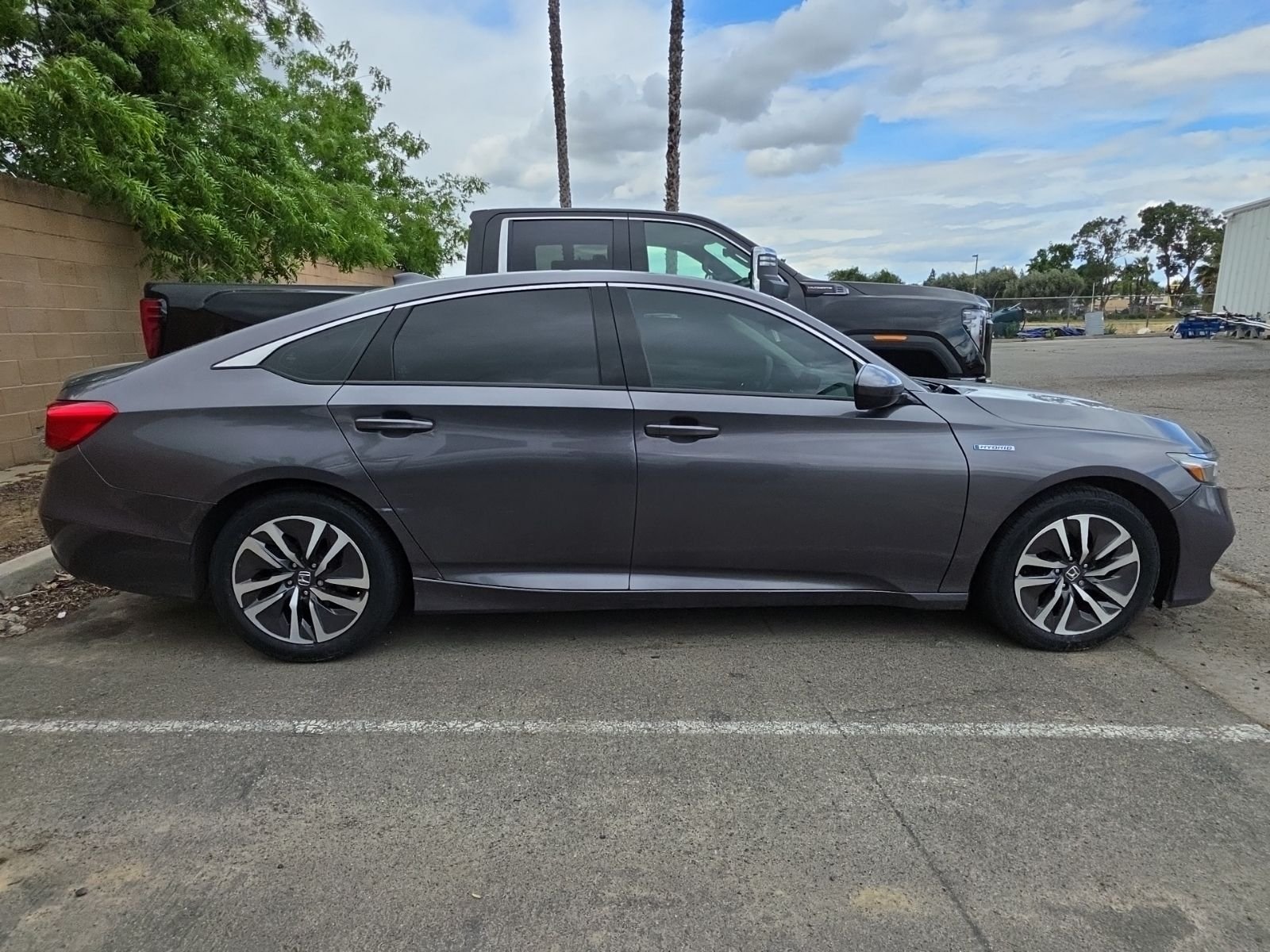 2018 Honda Accord Hybrid Base photo 3