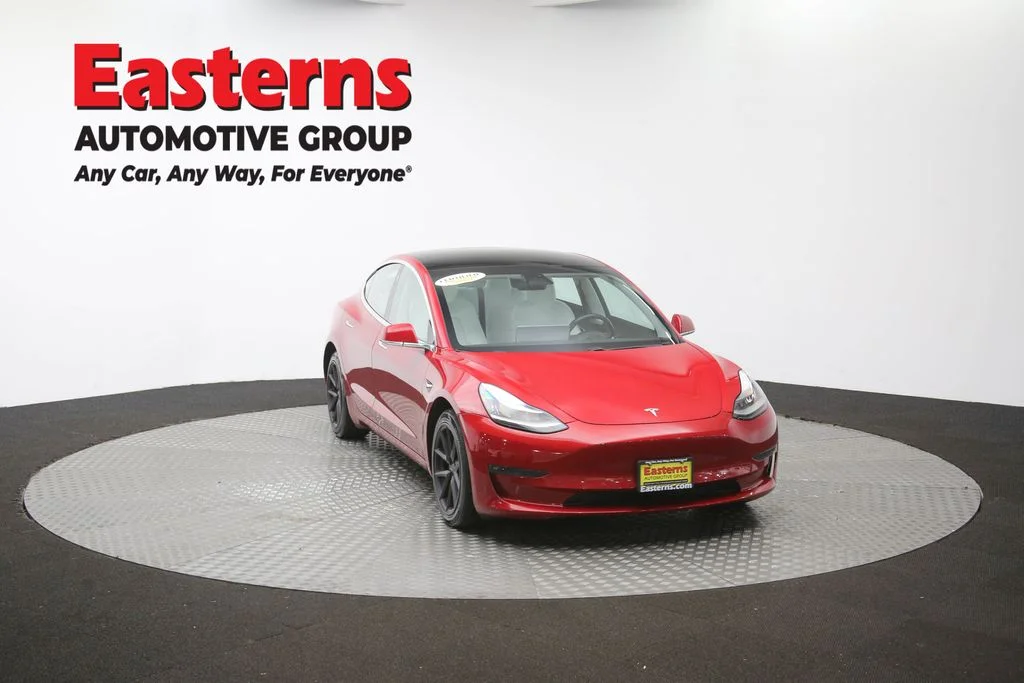 Used 2018 Red Tesla Long Range image 48