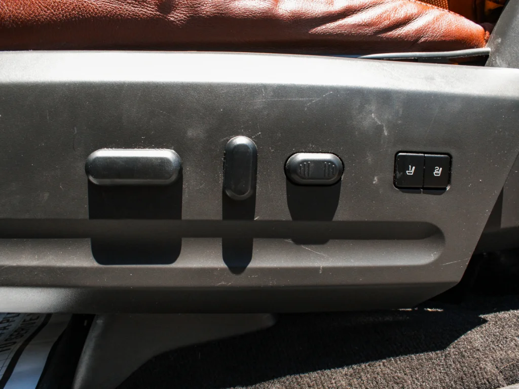 Used 2013 White Platinum Metallic Tri-Coat Ford King Ranch image 10