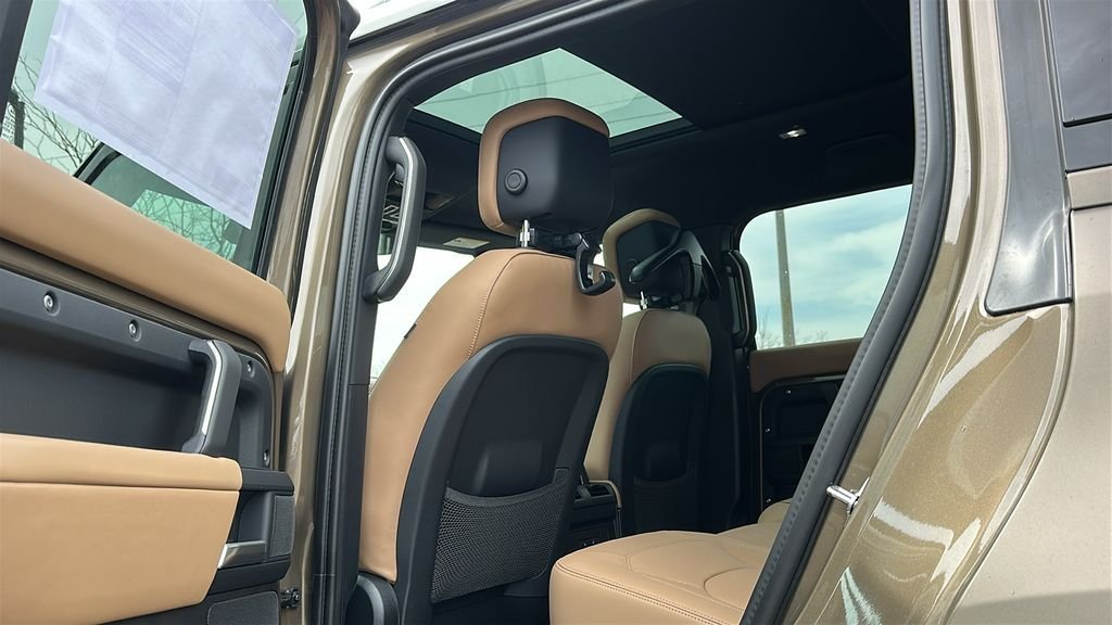 New 2026 Gondwana Stone LAND ROVER X-Dynamic SE image 20