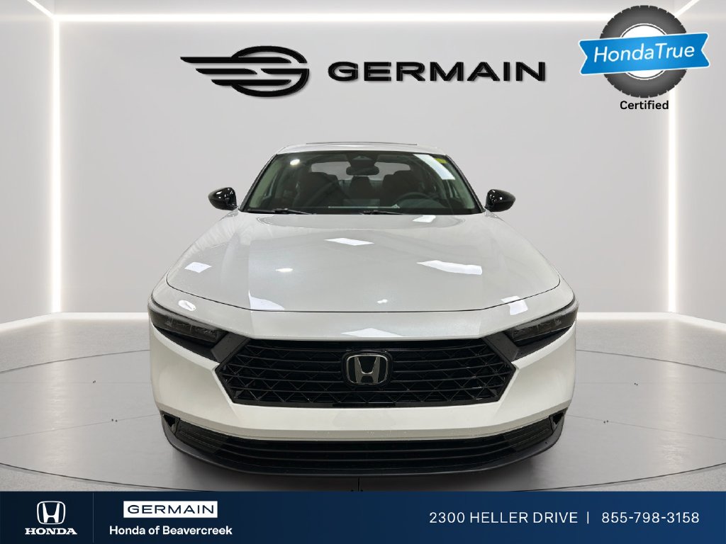Used 2026 Platinum White Pearl Honda SE image 3