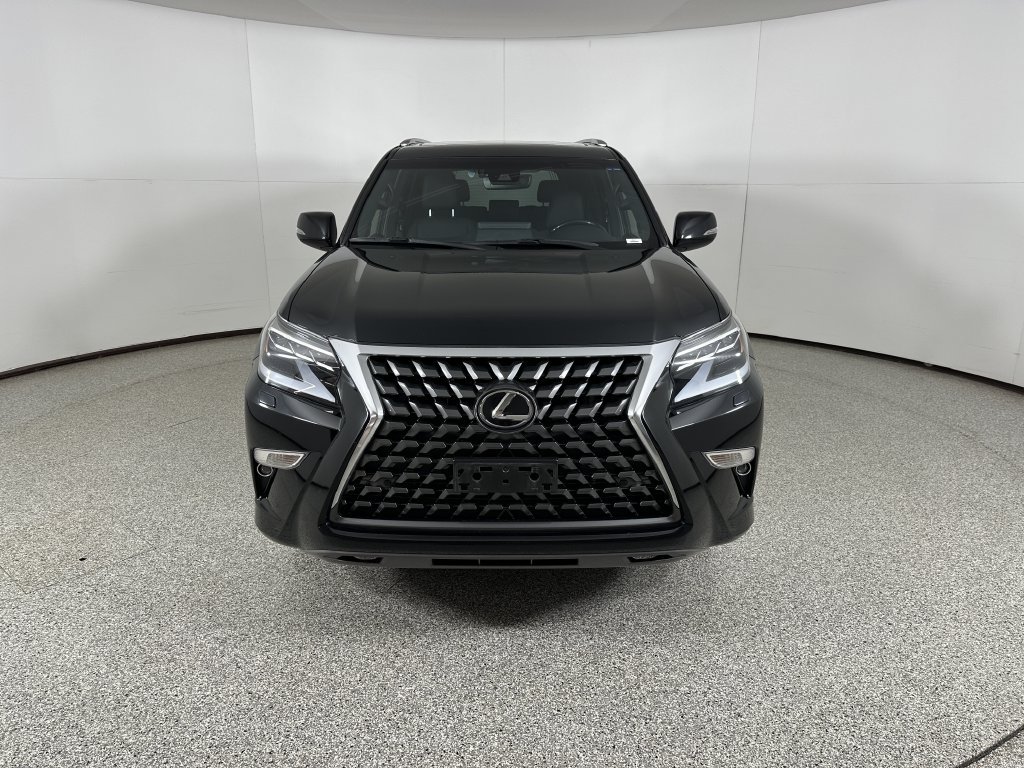 Used 2022 Black Lexus 460 image 3