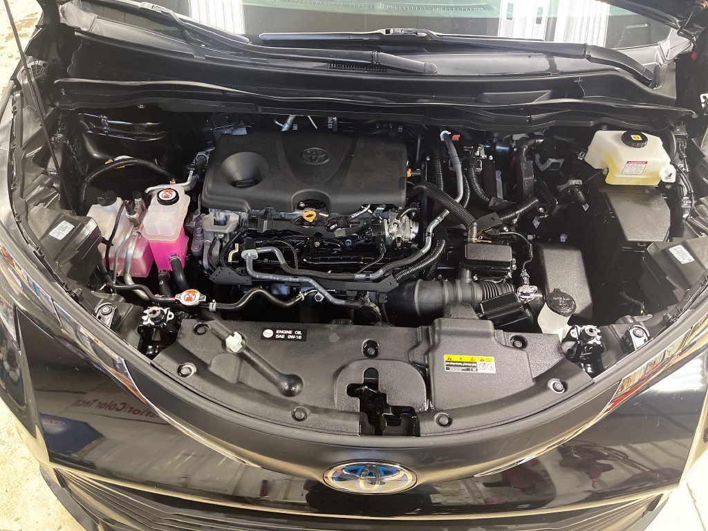 Used 2025 Black Toyota XLE image 3