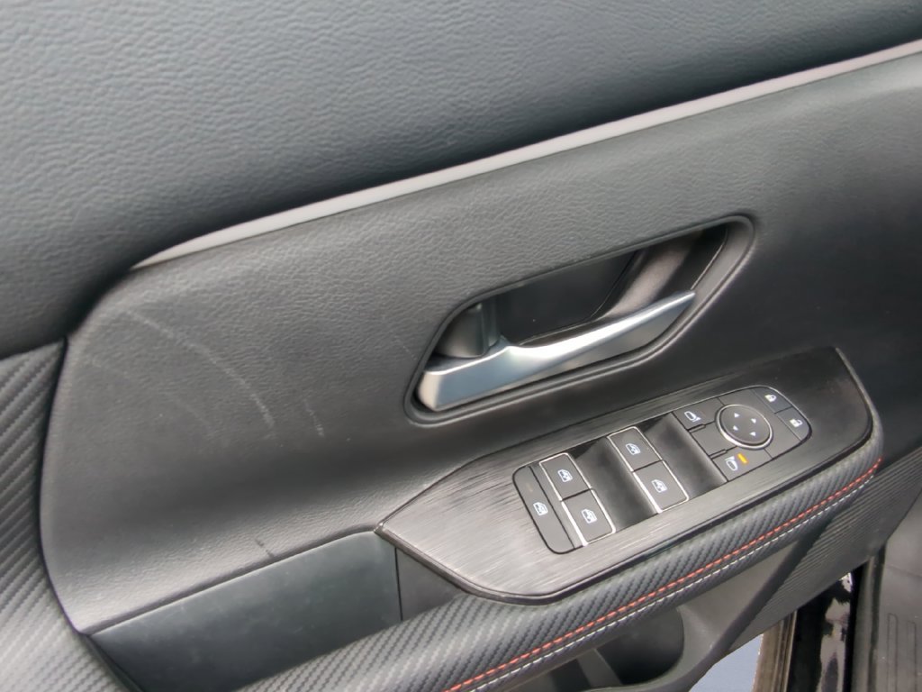 Used 2025 Black Nissan SR image 10