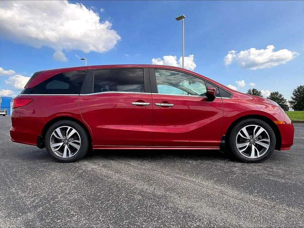 Certified Used 2022 Radiant Red Metallic II Honda Touring image 6