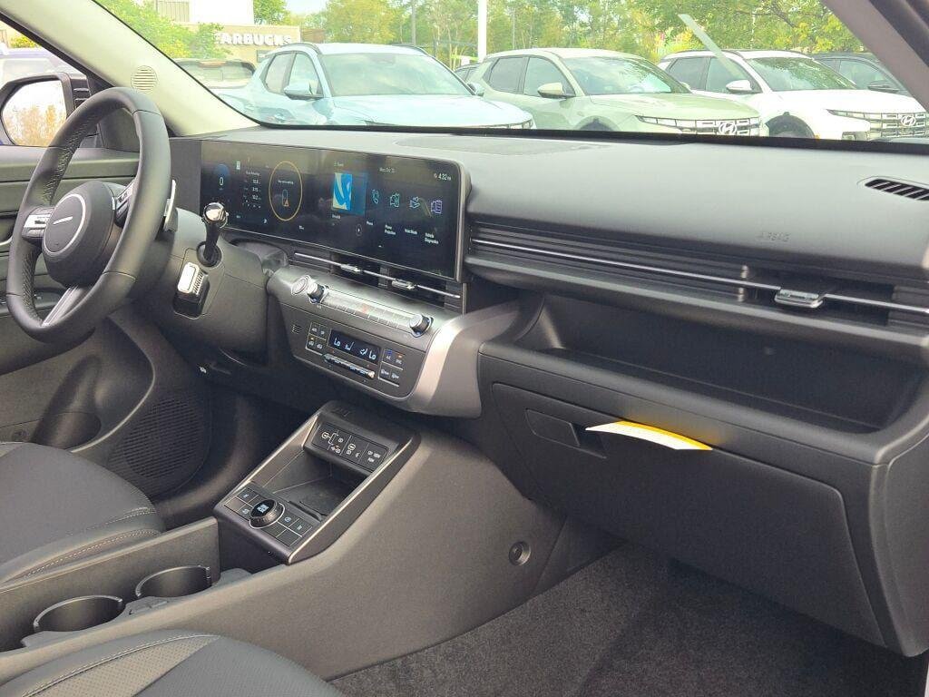 New 2026 Atlas White Hyundai SEL Premium FWD image 7