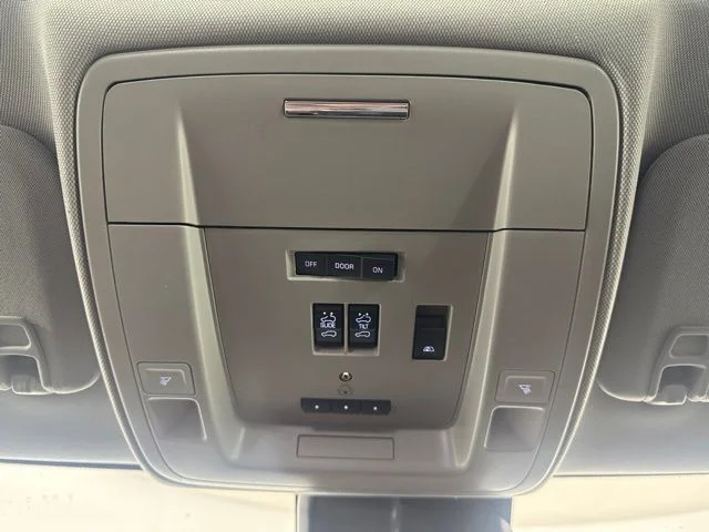 Used 2016 Iridium Metallic GMC Denali image 13