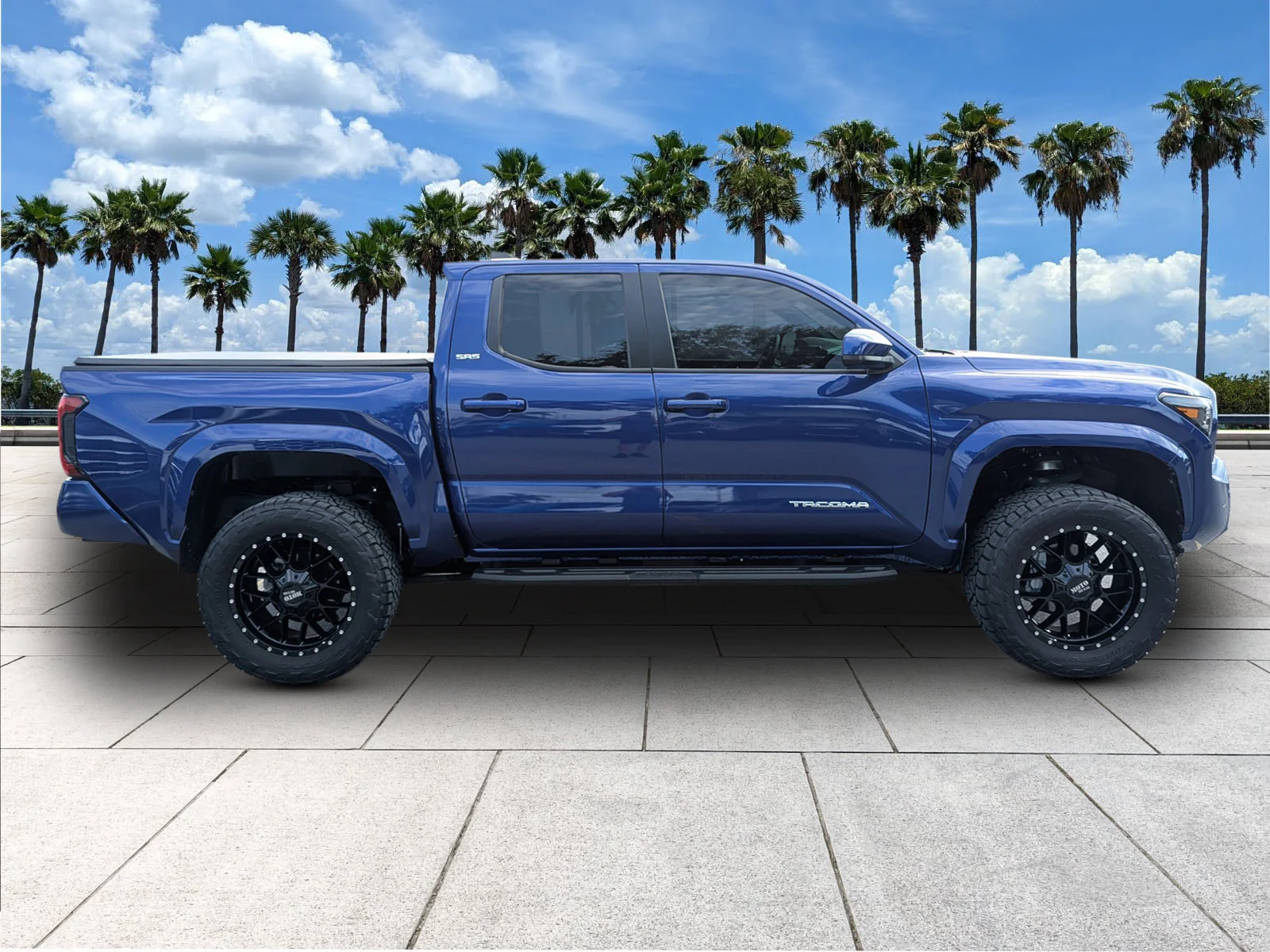 Used 2025 Blue Crush Metallic Toyota SR5 image 9