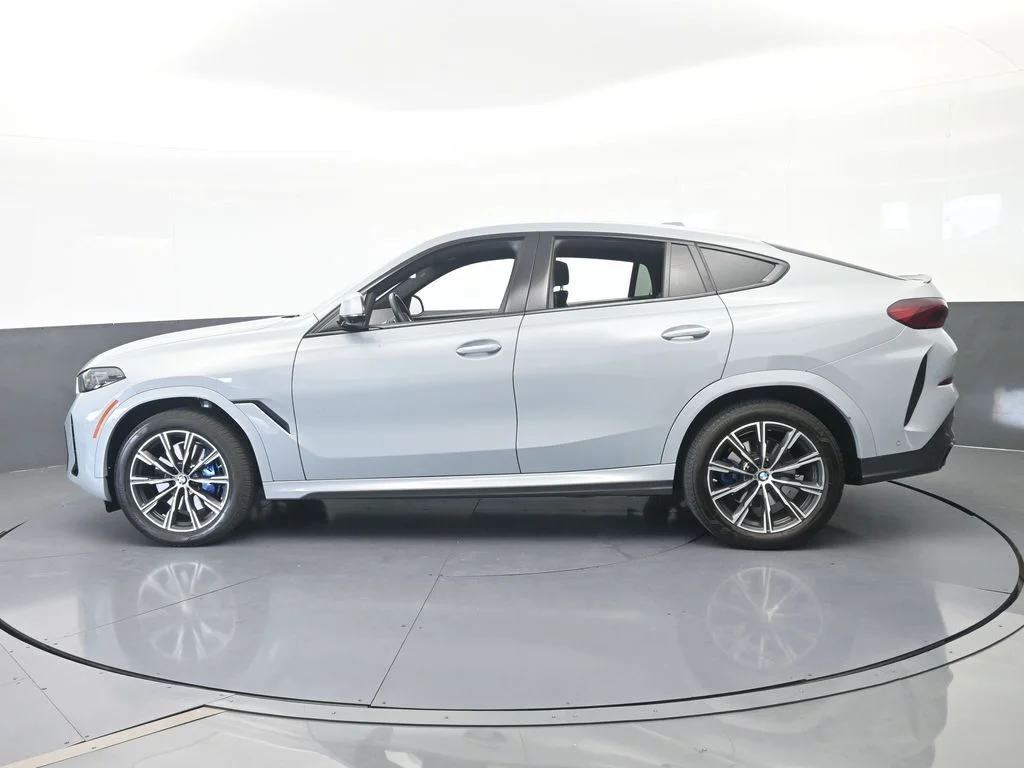 Used 2026 Gray Metallic BMW xDrive40i image 3