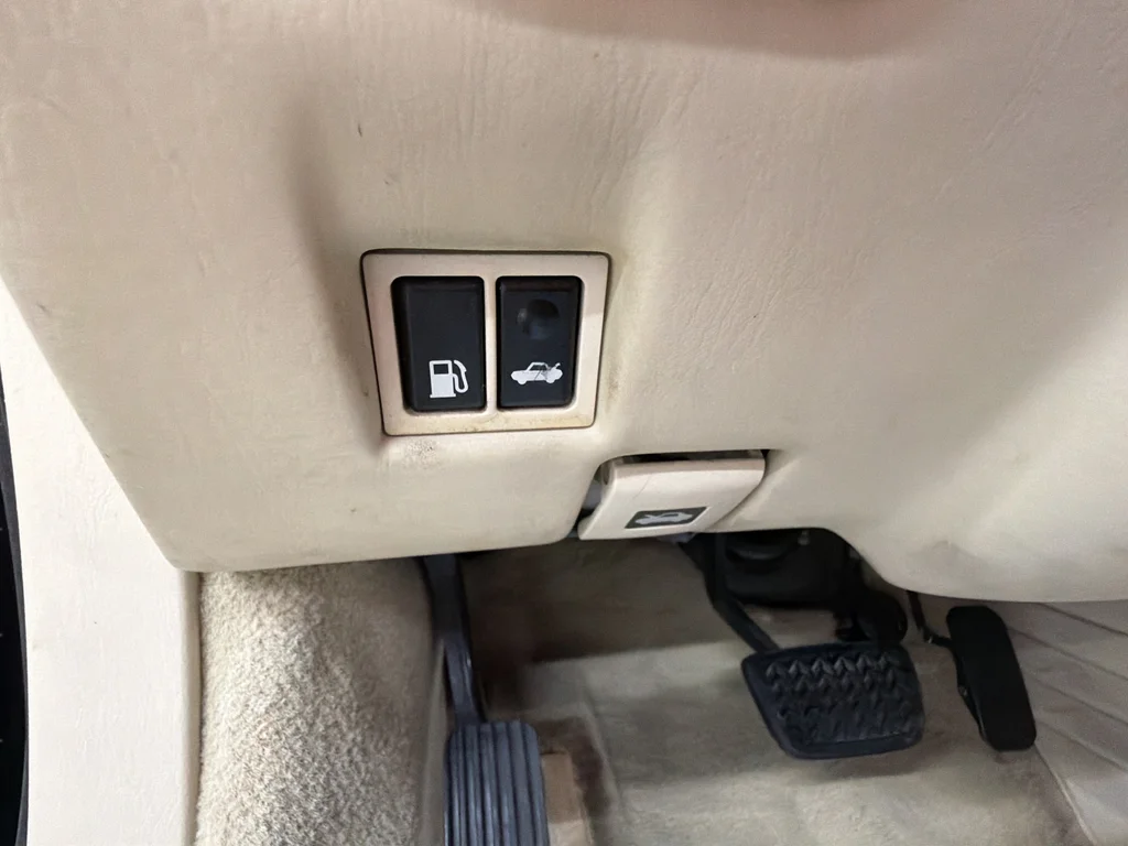 Used 2004 Black Lexus 430 image 37