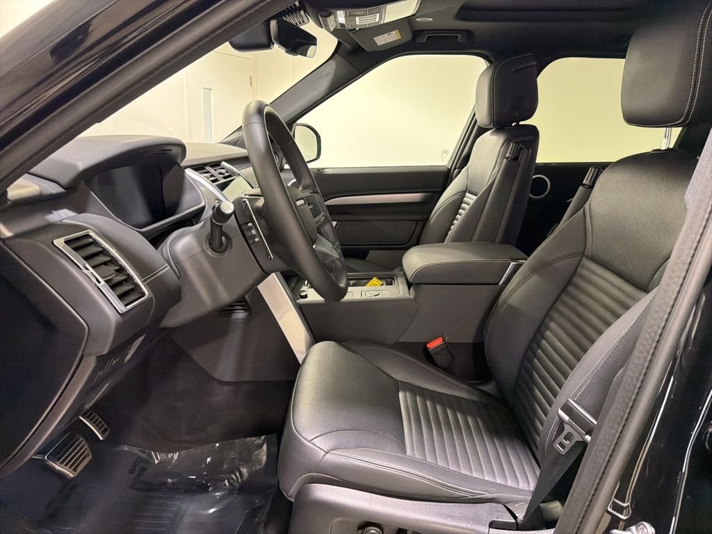Certified Used 2025 Santorini Black Metallic Land Rover Dynamic SE image 11
