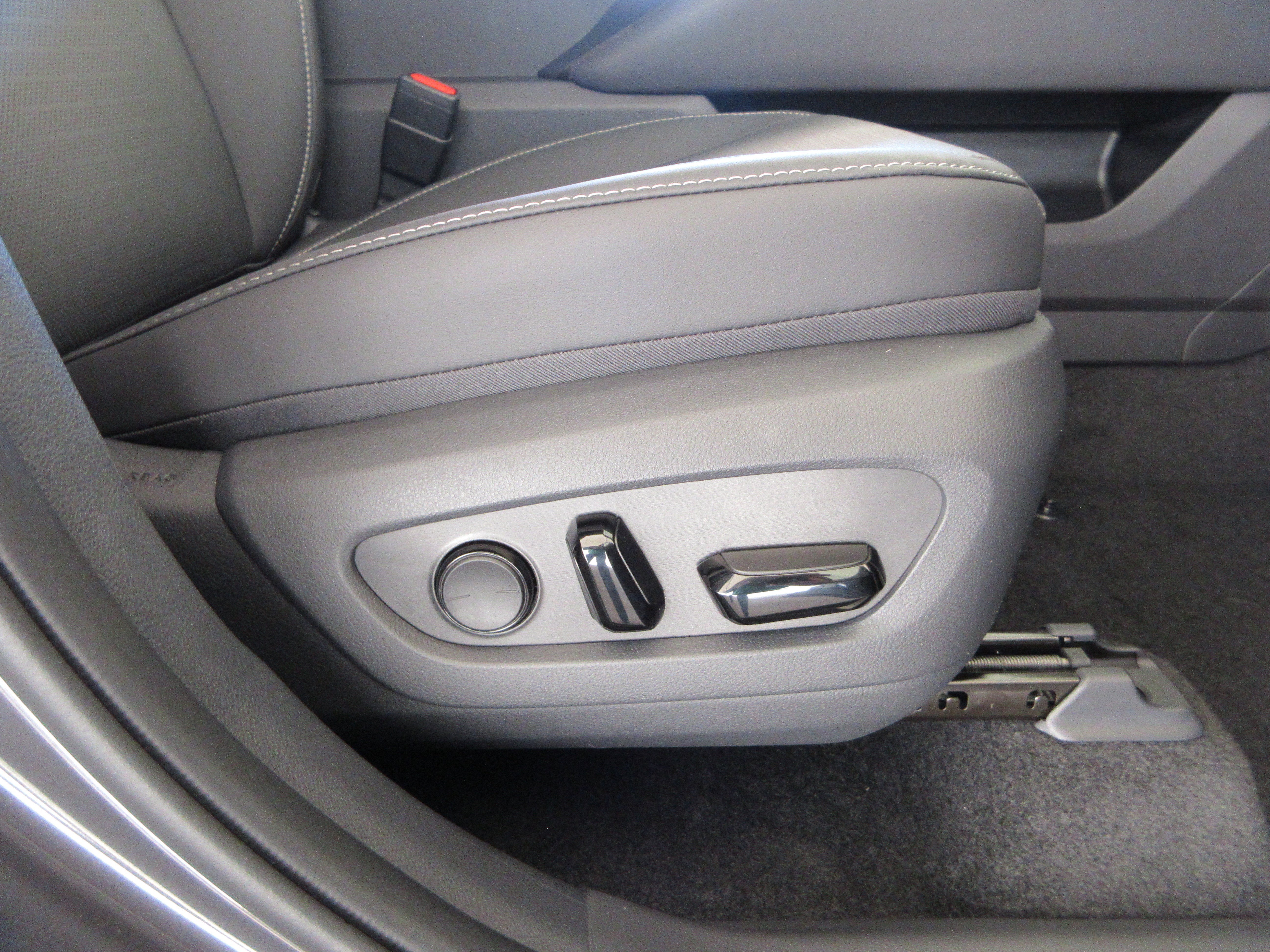 New 2026 Cloudburst Gray Lexus PREMIUM AWD image 28