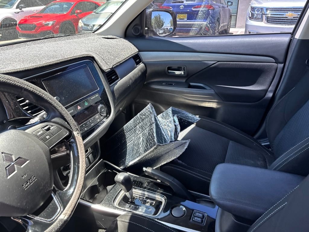Used 2017 Brown Mitsubishi SE image 31