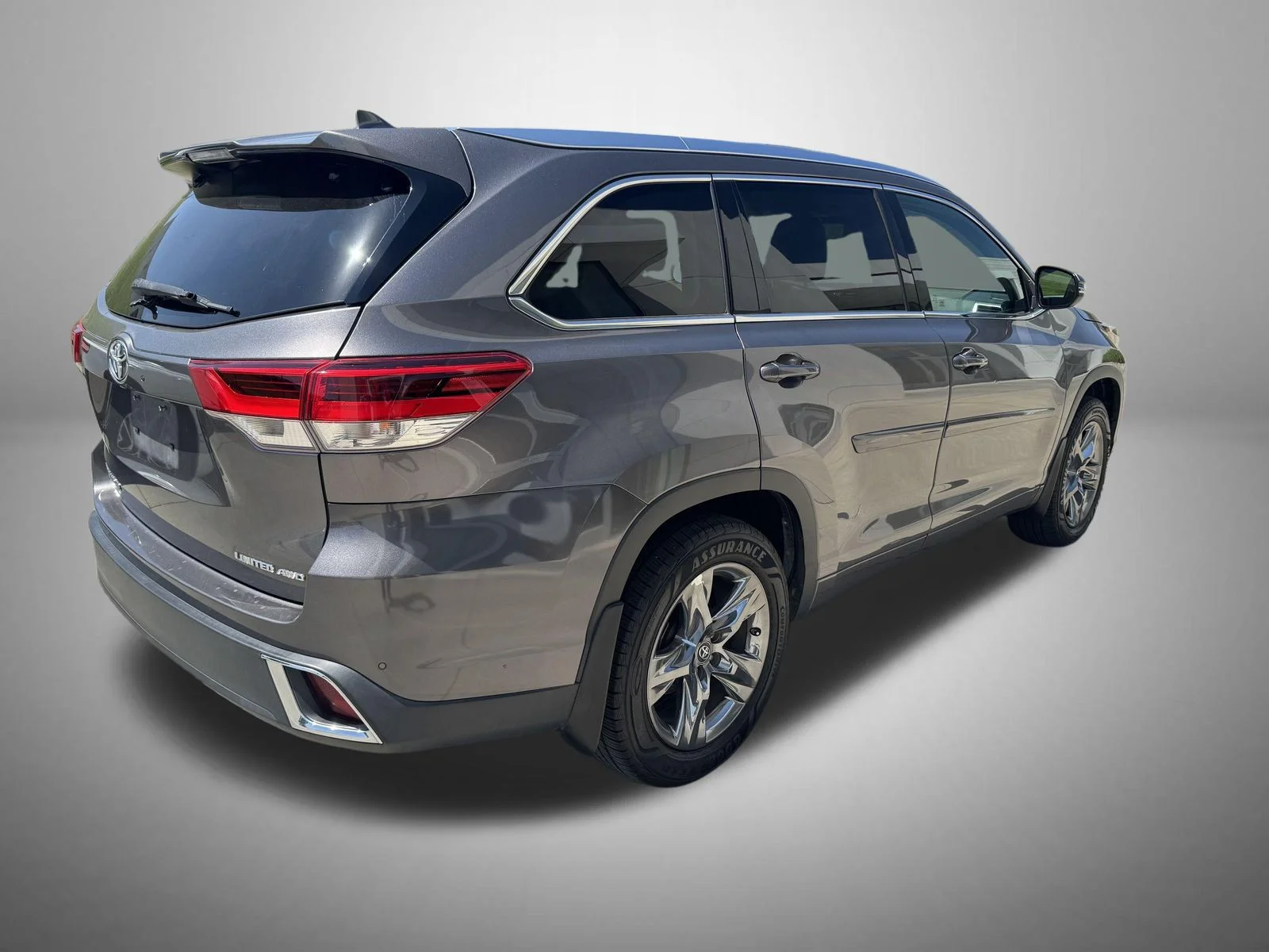 Used 2017 Gray Toyota Limited Platinum image 4