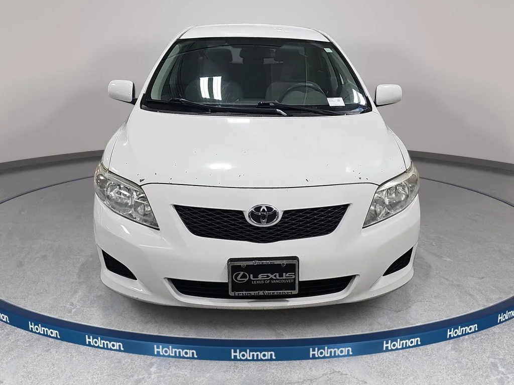 Used 2010 White Toyota LE image 3