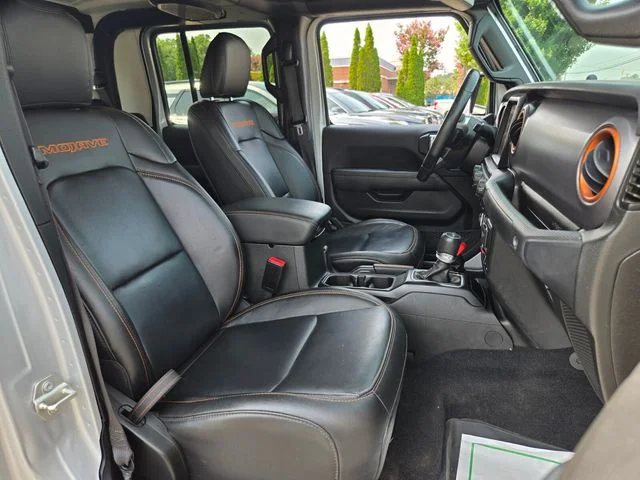 Used 2023 Silver Jeep Mojave image 21