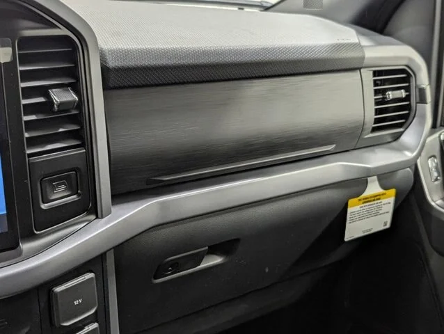 New 2026 Oxford White Ford XLT image 40