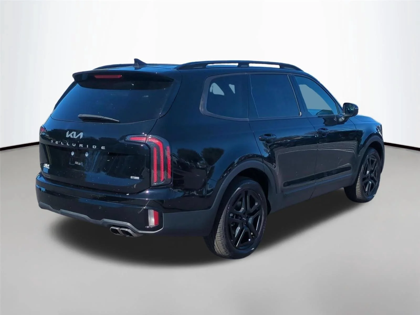 Used 2024 Ebony Black Kia EX X-Line image 5
