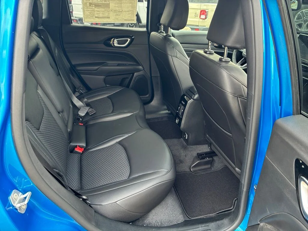 New 2026 Hydro Blue Pearlcoat Jeep Latitude image 12