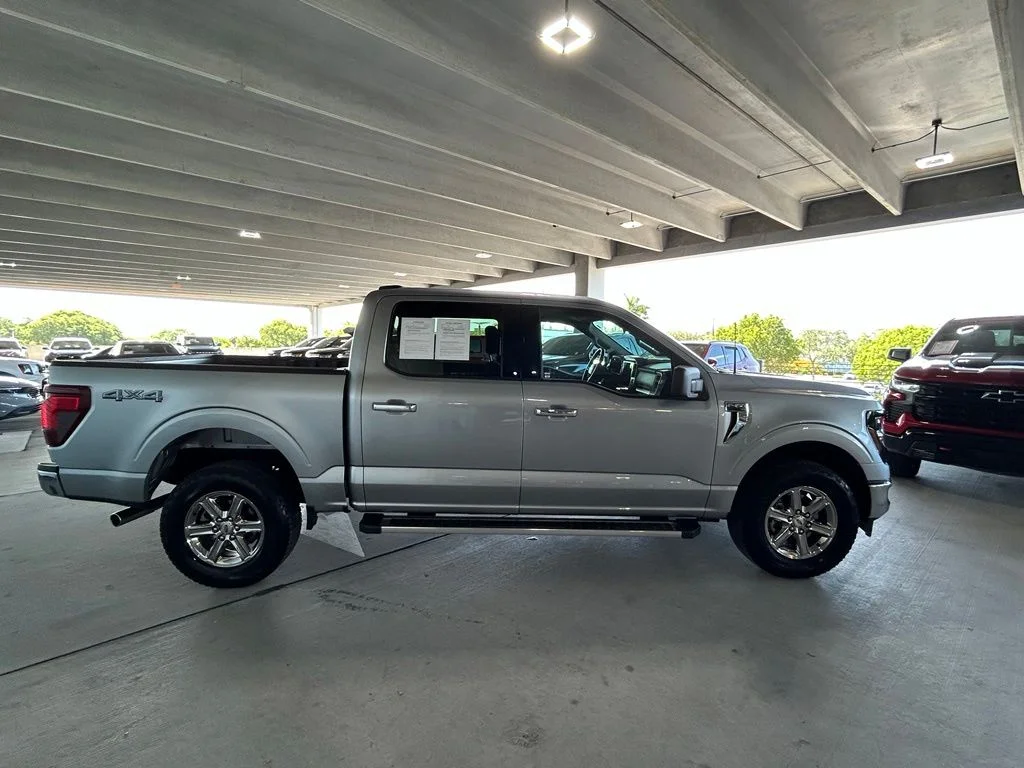 Used 2025 Silver Metallic Ford XLT image 6