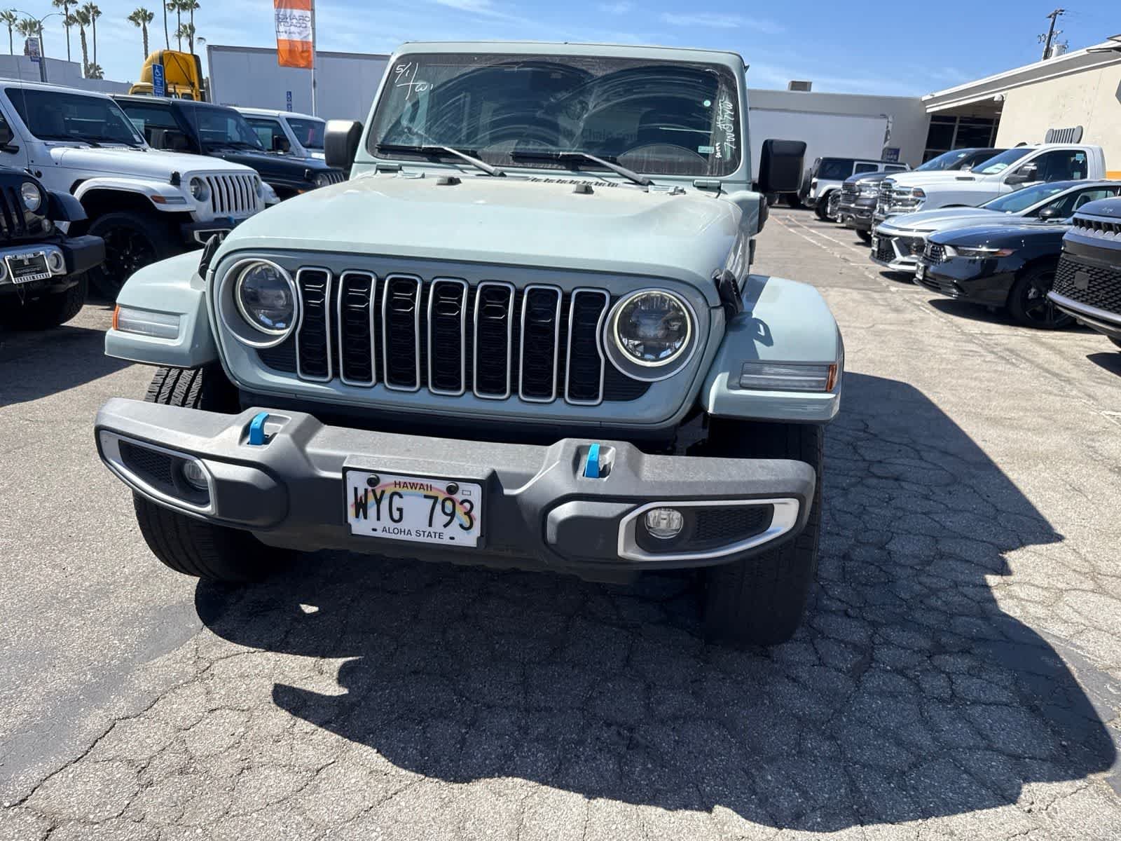 Used 2024 Earl Clearcoat Jeep Sahara image 4